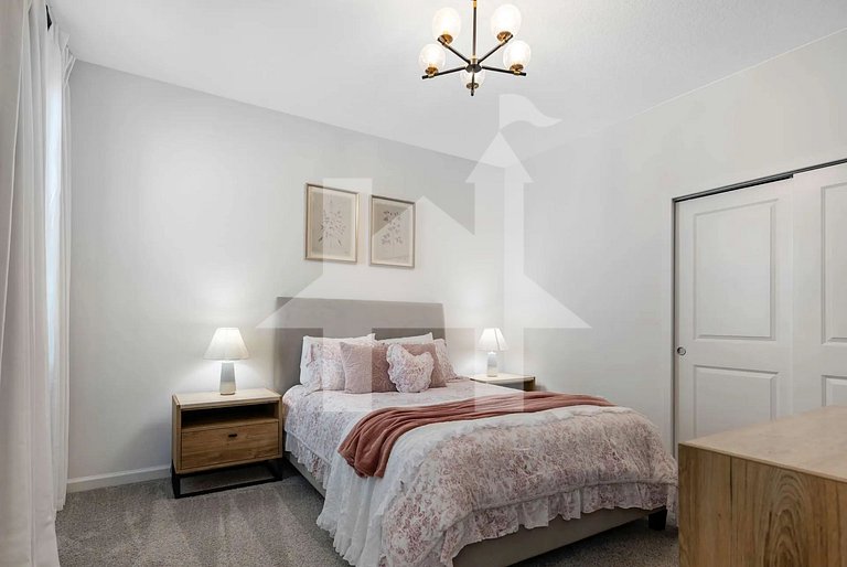 Vacation Home Near Disney, 9 bedrooms