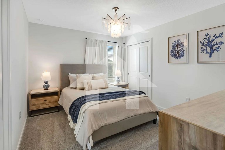 Vacation Home Near Disney, 9 bedrooms