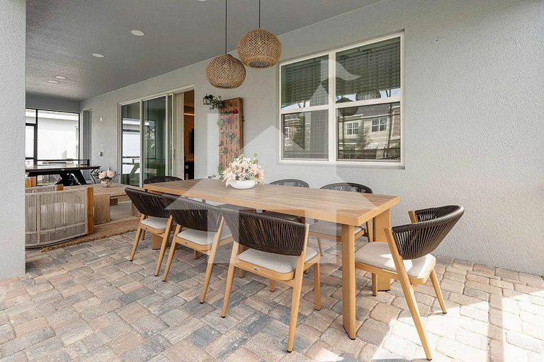 Vacation Home Near Disney, 9 bedrooms