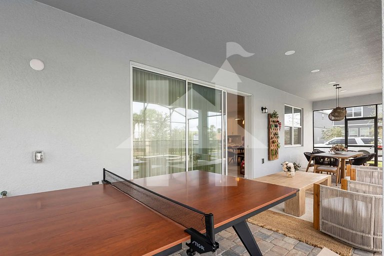 Vacation Home Near Disney, 9 bedrooms