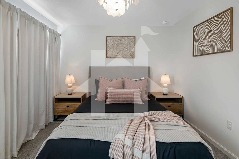 Vacation Home Near Disney, 9 bedrooms