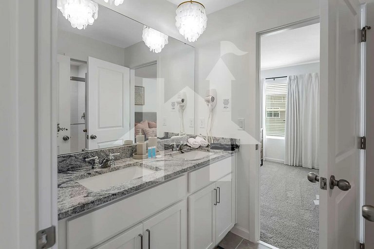 Vacation Home Near Disney, 9 bedrooms