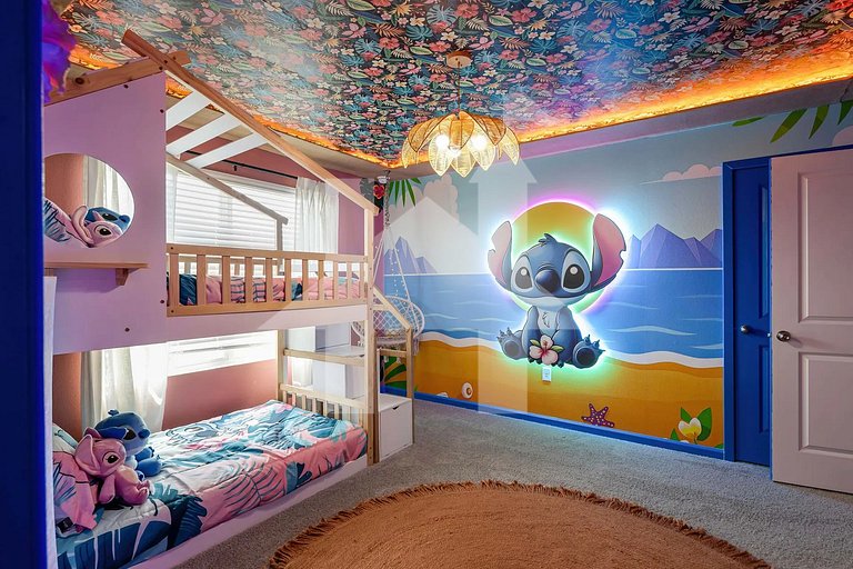 Vacation Home Near Disney, 9 bedrooms