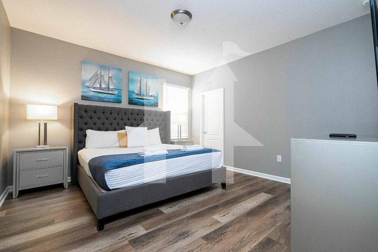 Vacation Home Near Disney, 12 bedrooms