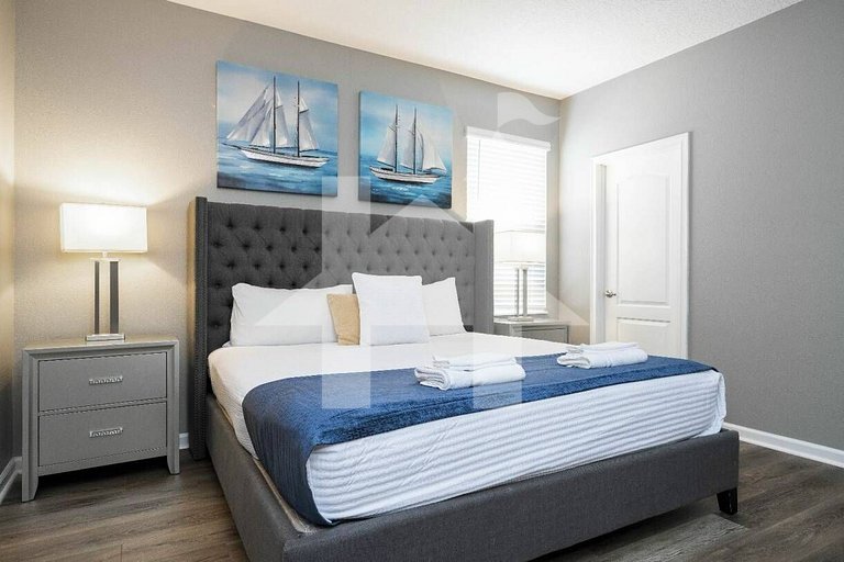 Vacation Home Near Disney, 12 bedrooms