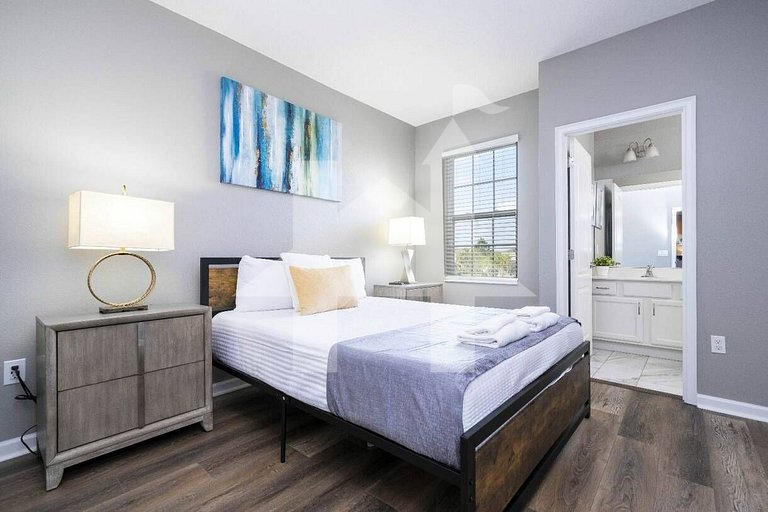 Vacation Home Near Disney, 12 bedrooms