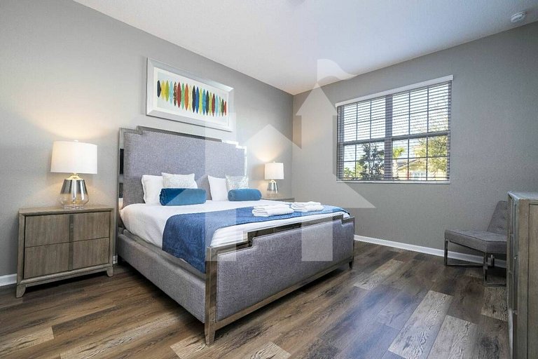 Vacation Home Near Disney, 12 bedrooms