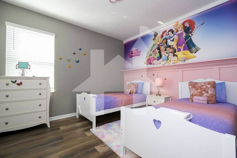 Vacation Home Near Disney, 12 bedrooms