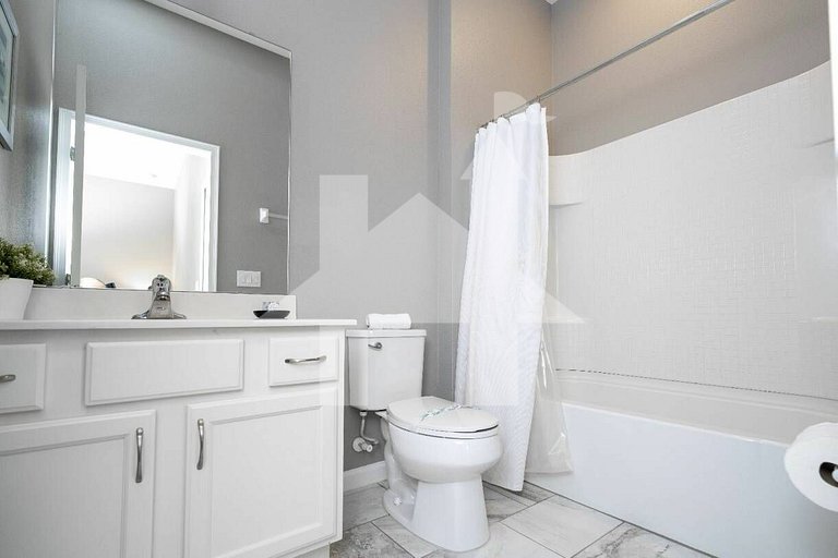 Vacation Home Near Disney, 12 bedrooms