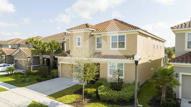 Vacation Home Near Disney, 12 bedrooms