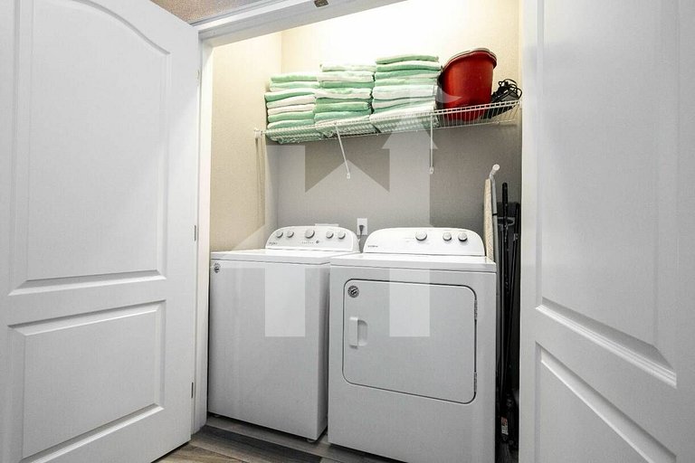 Vacation Home Near Disney, 12 bedrooms