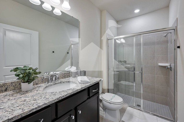 Vacation Home Near Disney, 5 bedrooms