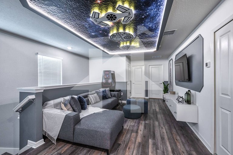 Vacation Home Near Disney, 5 bedrooms