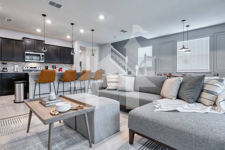 Vacation Home Near Disney, 5 bedrooms