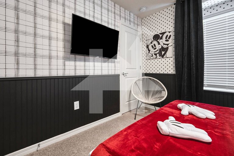 Vacation Home Near Disney, 5 bedrooms