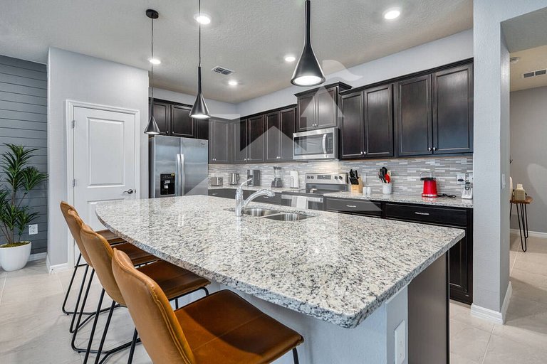 Vacation Home Near Disney, 5 bedrooms