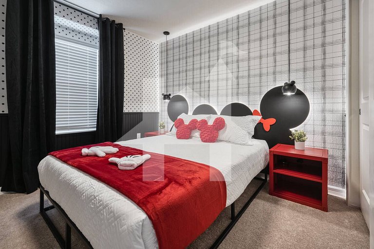 Vacation Home Near Disney, 5 bedrooms