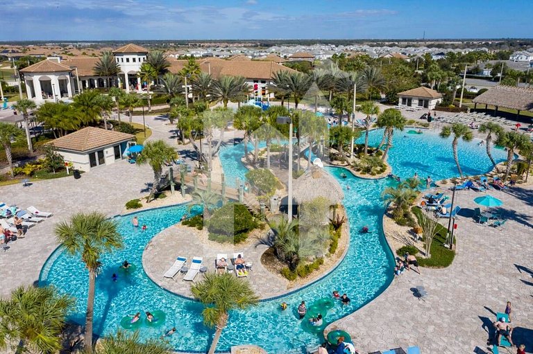 Vacation Home Near Disney, 4 bedrooms