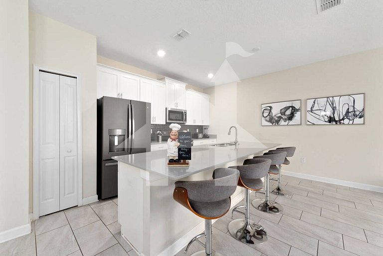 Vacation Home Near Disney, 4 bedrooms