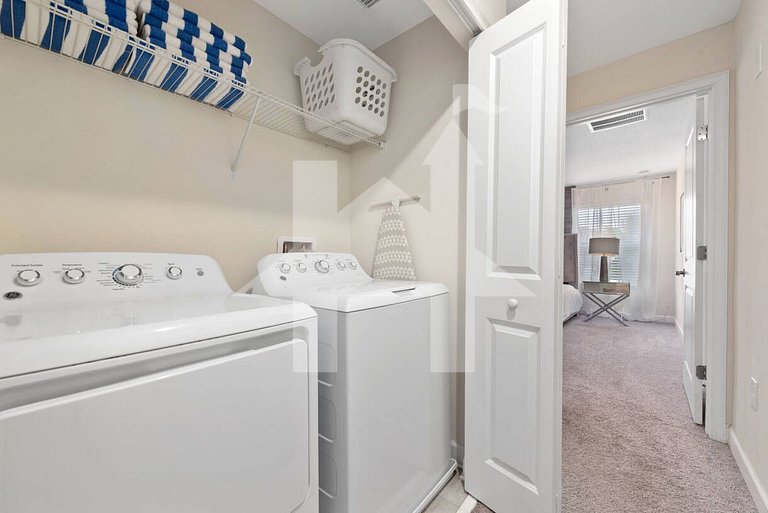 Vacation Home Near Disney, 4 bedrooms