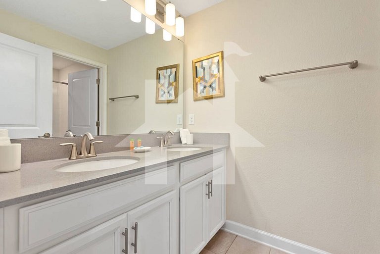 Vacation Home Near Disney, 4 bedrooms