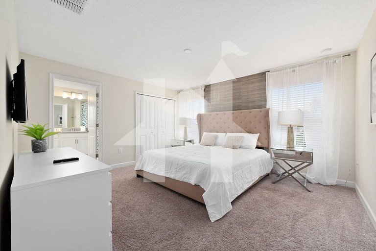 Vacation Home Near Disney, 4 bedrooms