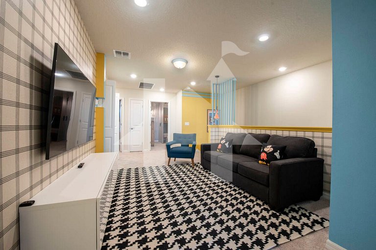 Vacation Home Near Disney, 5 bedrooms