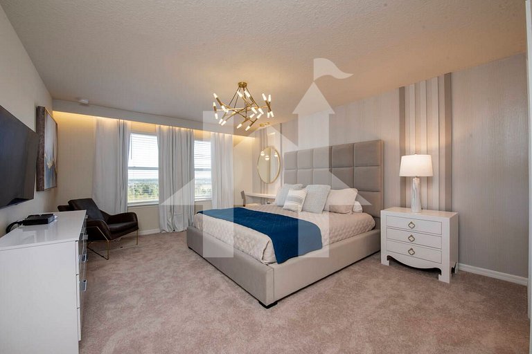 Vacation Home Near Disney, 5 bedrooms