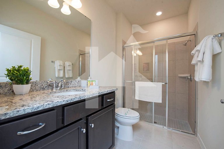 Vacation Home Near Disney, 5 bedrooms