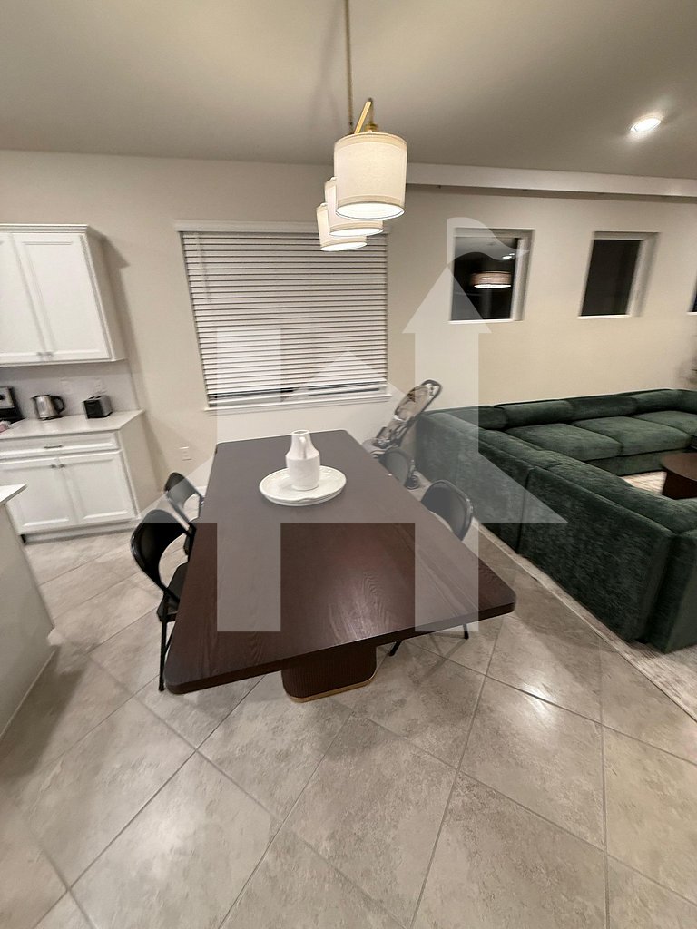 Vacation Home Near Disney, 5 bedrooms