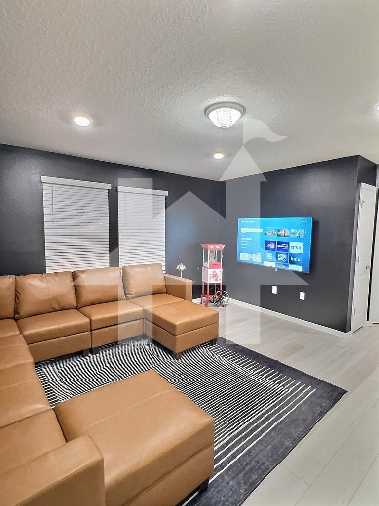 Vacation Home Near Disney, 5 bedrooms