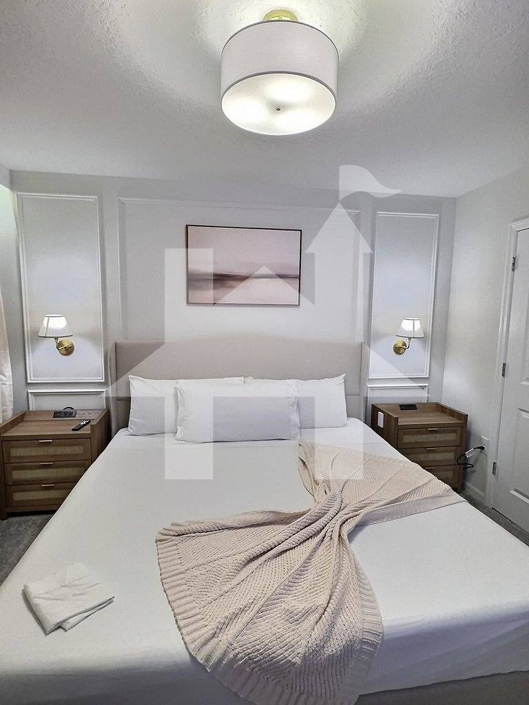 Vacation Home Near Disney, 5 bedrooms