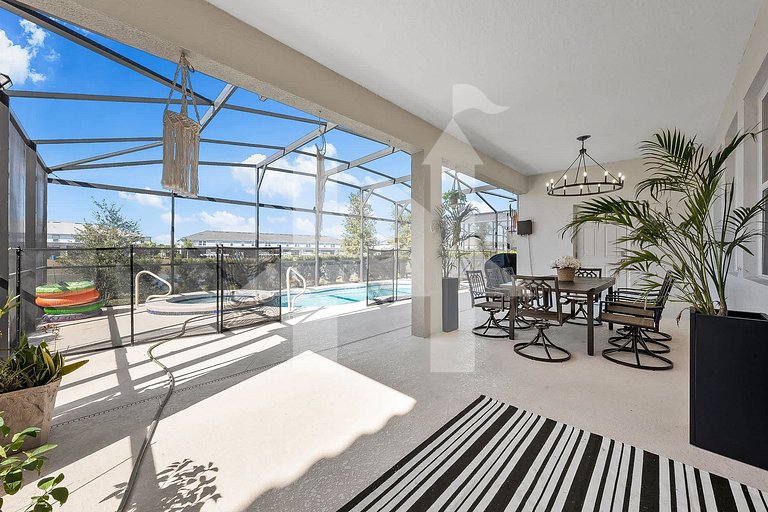 Vacation Home Near Disney, 6 bedrooms