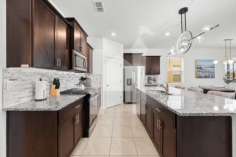 Vacation Home Near Disney, 6 bedrooms