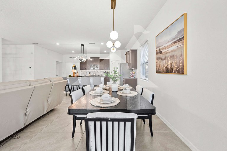 Vacation Home Near Disney, 6 bedrooms