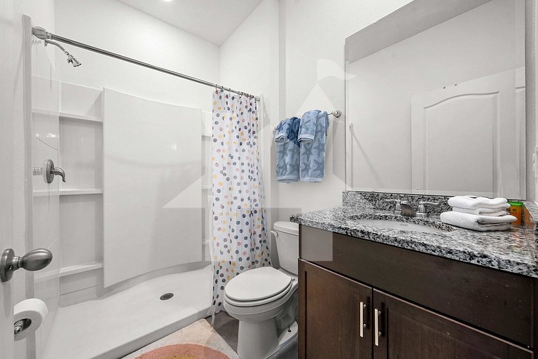 Vacation Home Near Disney, 6 bedrooms