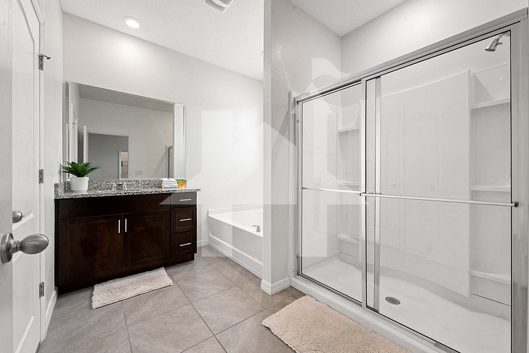 Vacation Home Near Disney, 6 bedrooms