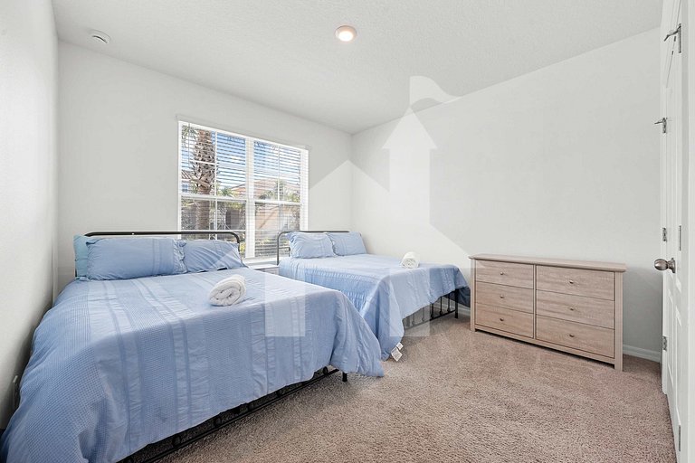 Vacation Home Near Disney, 6 bedrooms