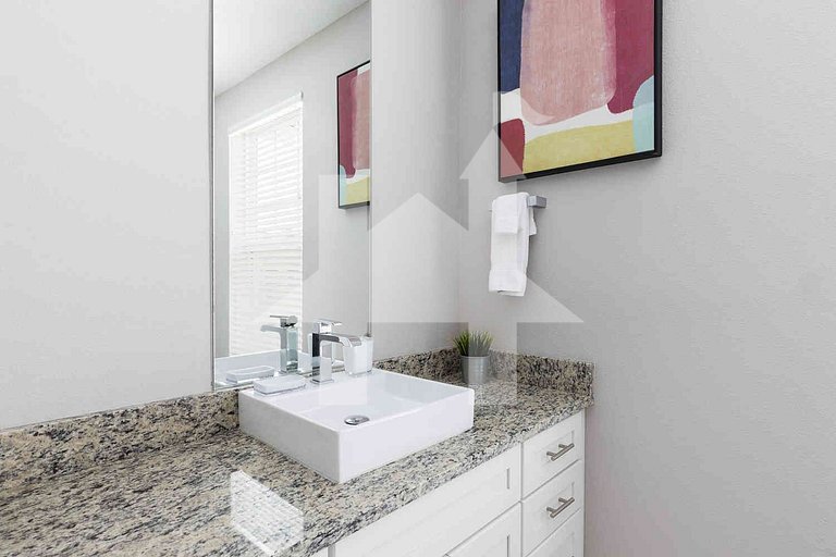 Vacation Home Near Disney, 4 bedrooms