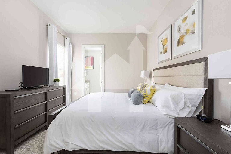 Vacation Home Near Disney, 4 bedrooms