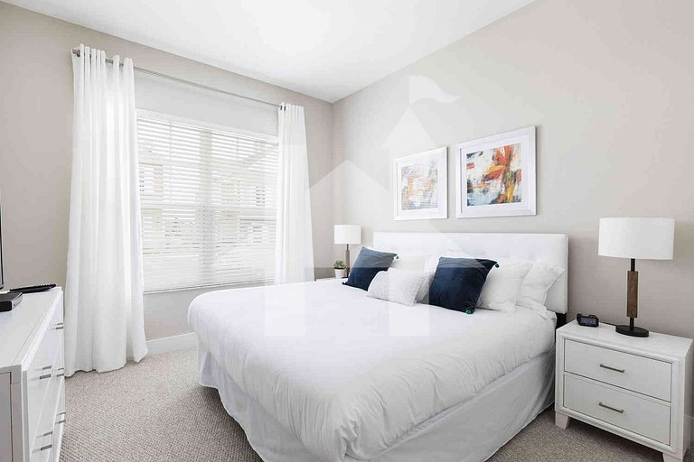 Vacation Home Near Disney, 4 bedrooms