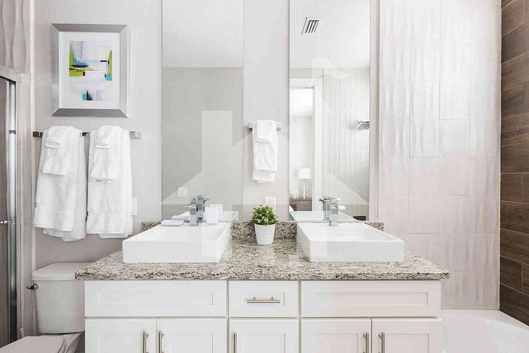 Vacation Home Near Disney, 4 bedrooms