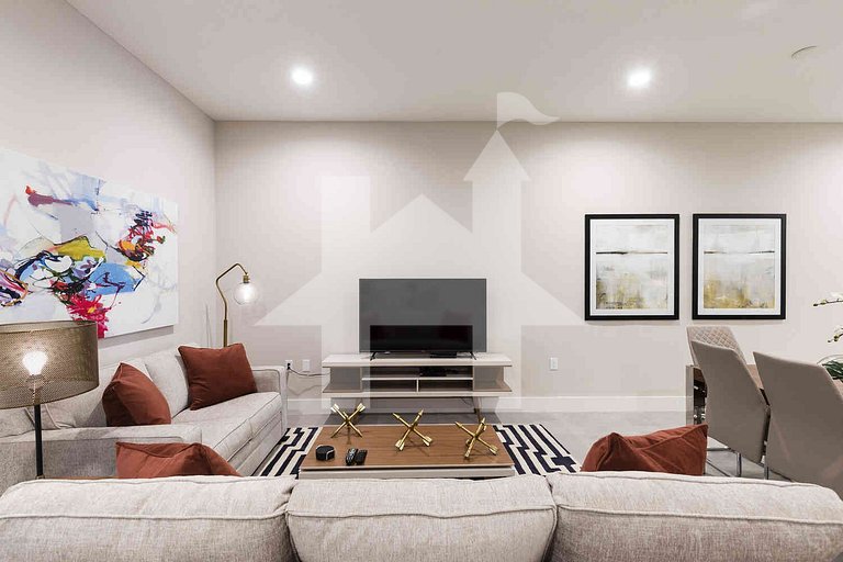 Vacation Home Near Disney, 4 bedrooms