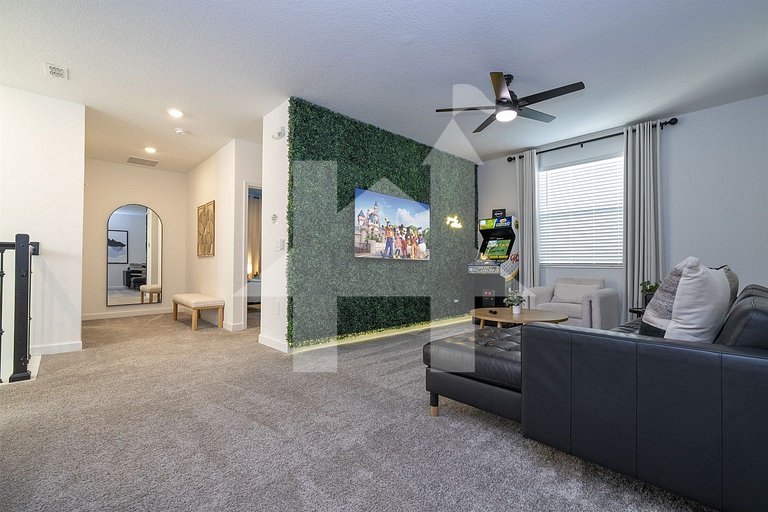 Vacation Home Near Disney, 6 bedrooms