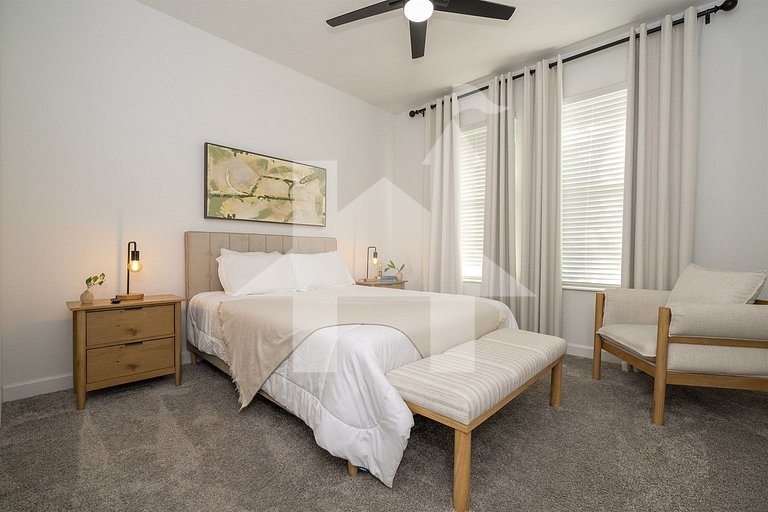 Vacation Home Near Disney, 6 bedrooms