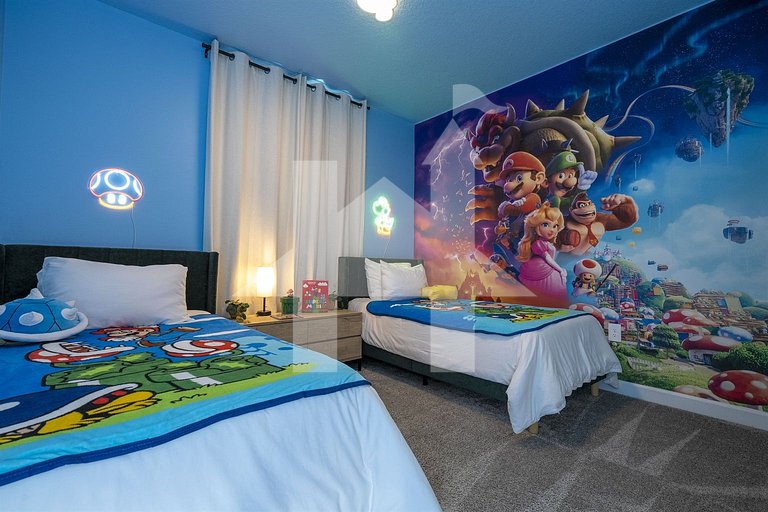 Vacation Home Near Disney, 6 bedrooms