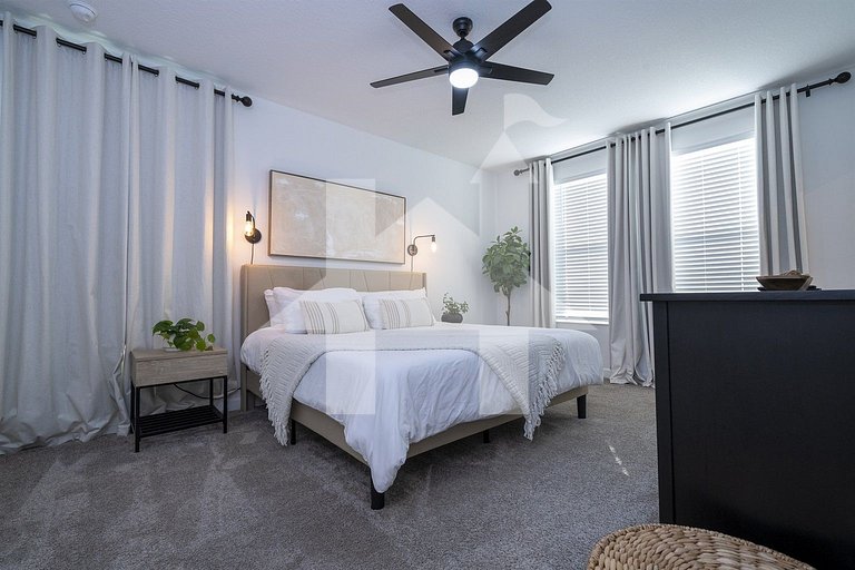 Vacation Home Near Disney, 6 bedrooms