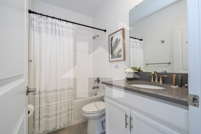 Vacation Home Near Disney, 6 bedrooms