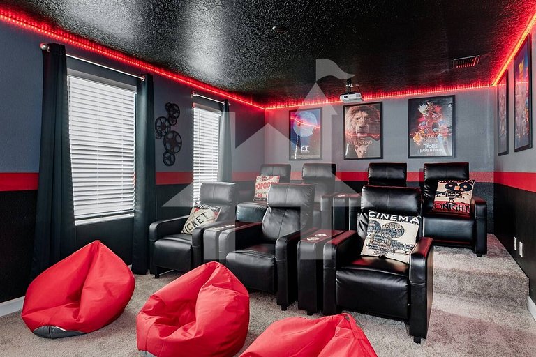 Vacation Home Near Disney, 8 bedrooms