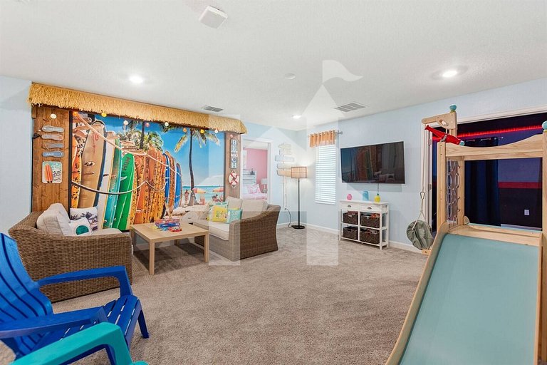 Vacation Home Near Disney, 8 bedrooms